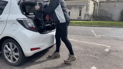 Efoldi folding up
