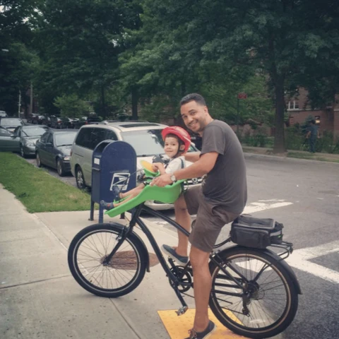 Man_Riding_with_EVRY_journey_FAT_TIRE_500W
